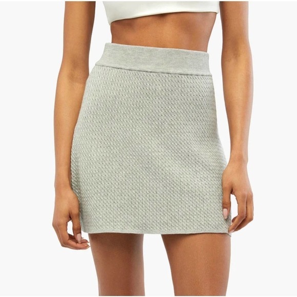 NWT We Wore What Cable Knit Mini Skirt in Light Heather Grey Size XL - Picture 2 of 7